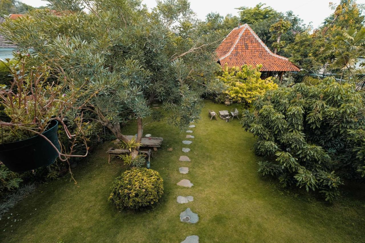 Bed and Breakfast Djajanti House Semarang Exteriér fotografie