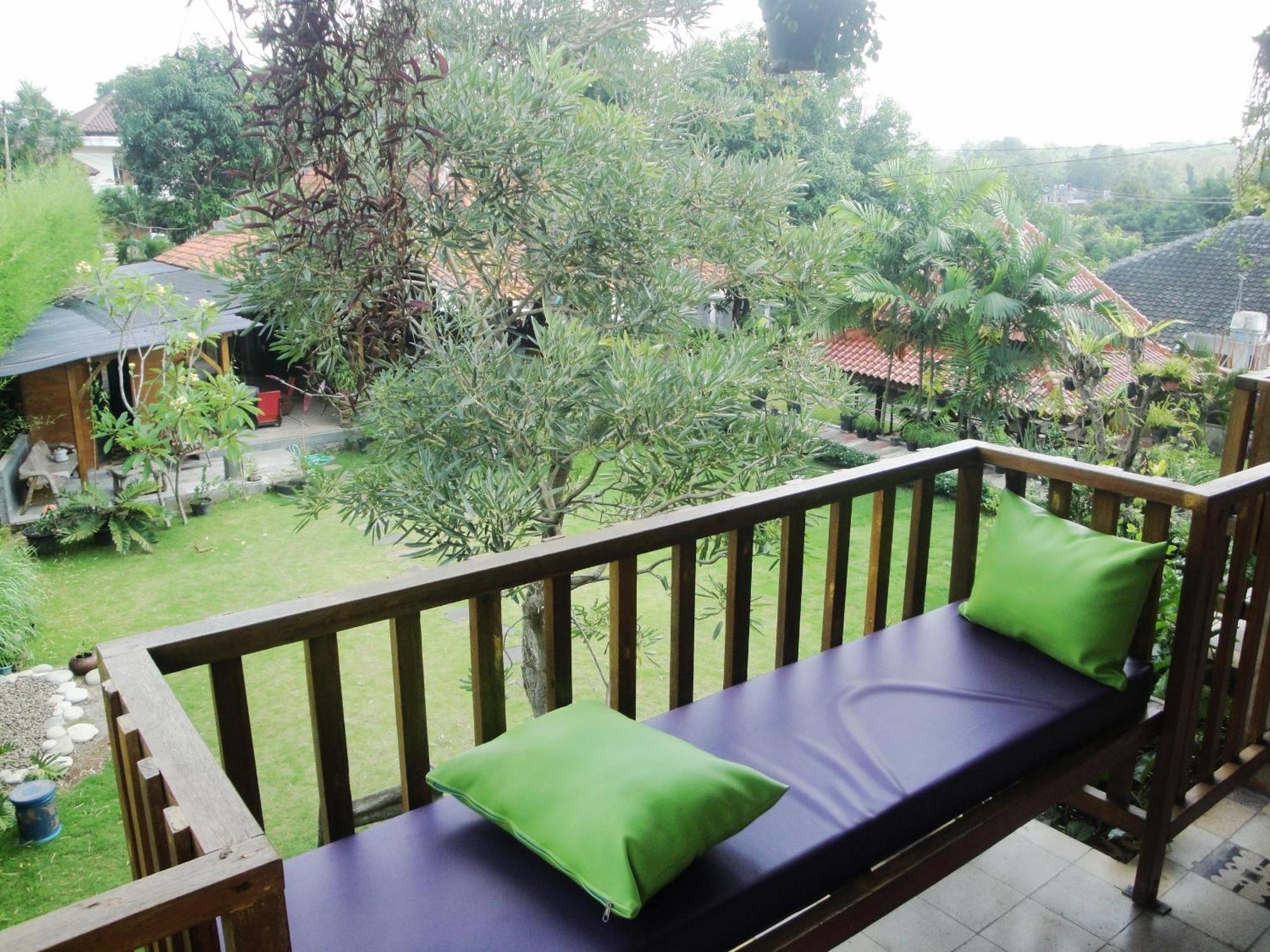 Bed and Breakfast Djajanti House Semarang Pokoj fotografie